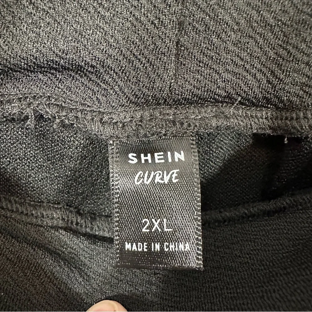 SHEIN Curve Pull-on Black Pants Size 2X - Picture 3 of 5